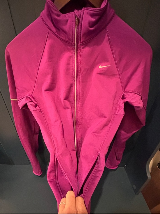Nike Dri-FIT Magenta Performance Jacket - Picture 3 of 9